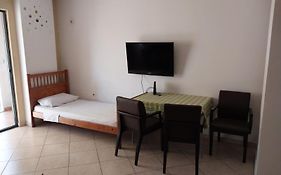 Home Sweet Home 3 - Guest House